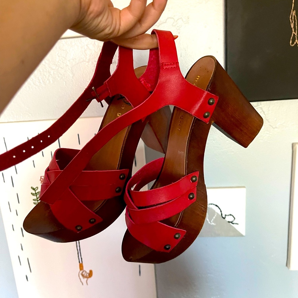 Cute reddish pink block heels